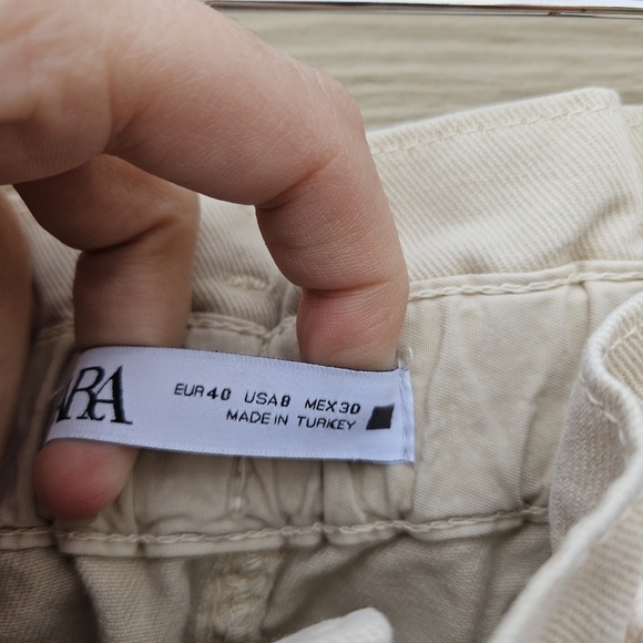 Zara paper bag waist tapered leg khaki cropped pants size 8 light flaws - Picture 5 of 11